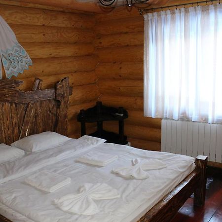 Hotel Berloga-Sinevir Synevyrs'ka Polyana Luaran gambar