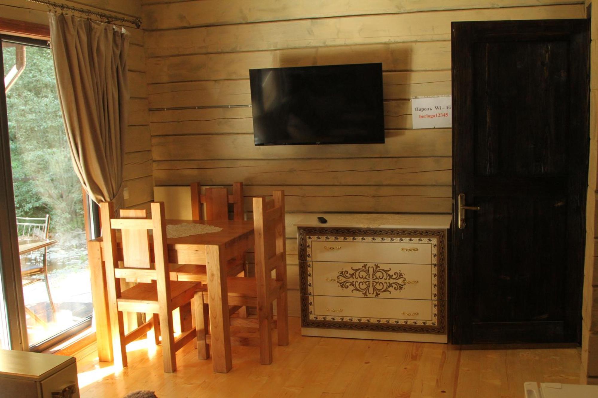 Hotel Berloga-Sinevir Synevyrs'ka Polyana Luaran gambar
