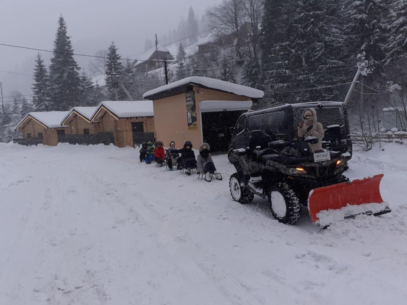 Hotel Berloga-Sinevir Synevyrs'ka Polyana Bilik gambar