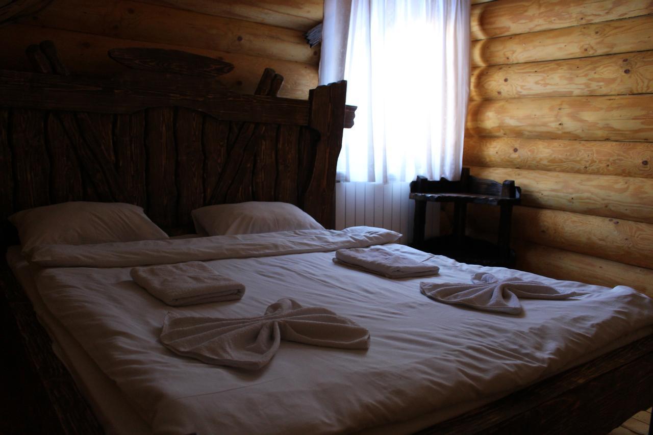 Hotel Berloga-Sinevir Synevyrs'ka Polyana Luaran gambar